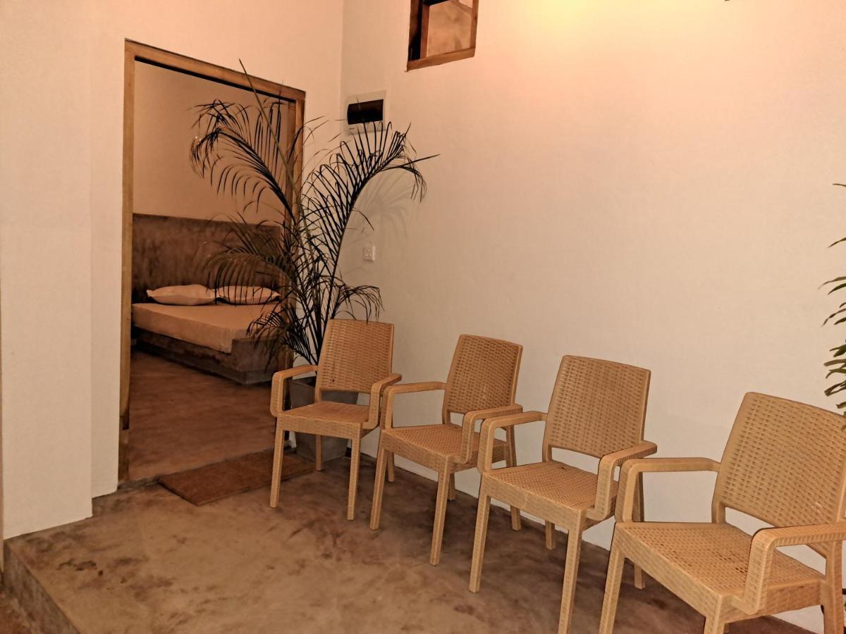 The Surf Access Guest House Arugam Bay Bagian luar foto