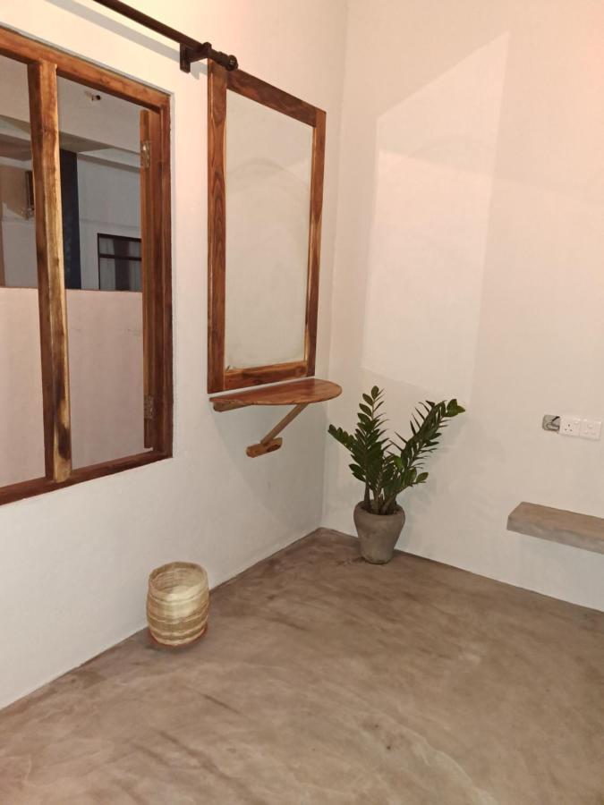 The Surf Access Guest House Arugam Bay Bagian luar foto