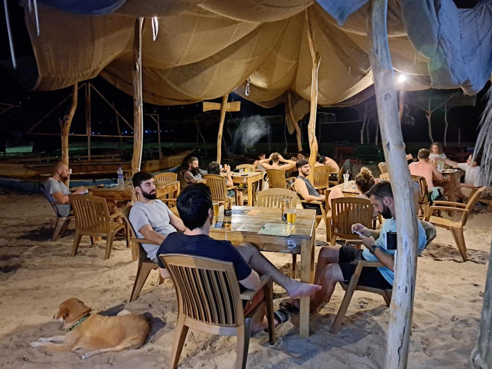 The Surf Access Guest House Arugam Bay Bagian luar foto
