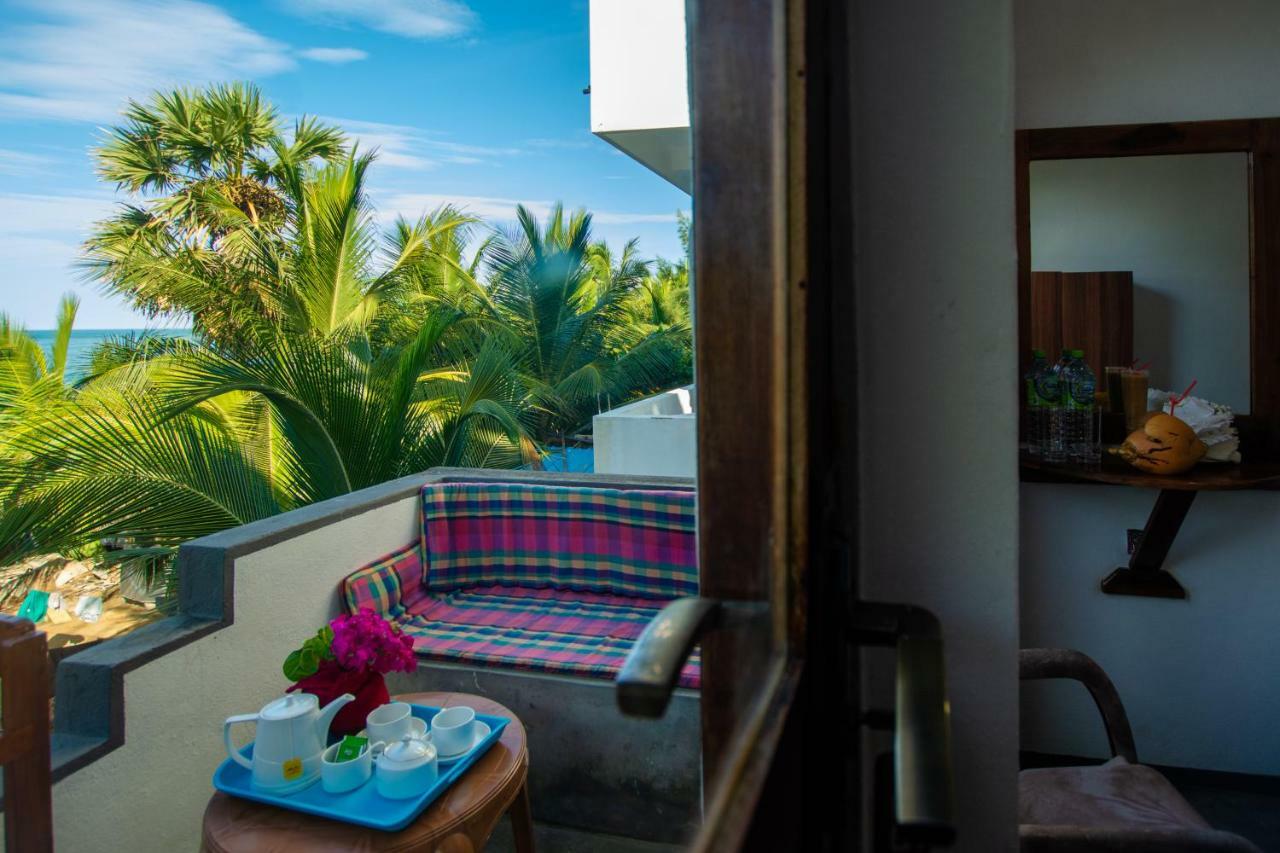 The Surf Access Guest House Arugam Bay Bagian luar foto